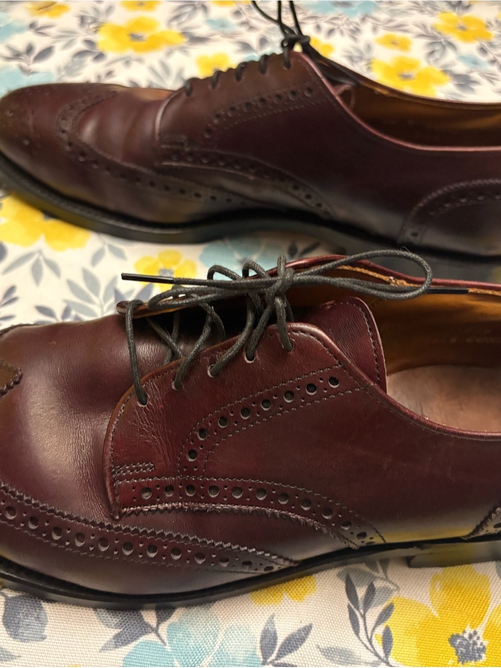Allen Edmonds Men's Burgundy/Brown Wingtip Oxfords